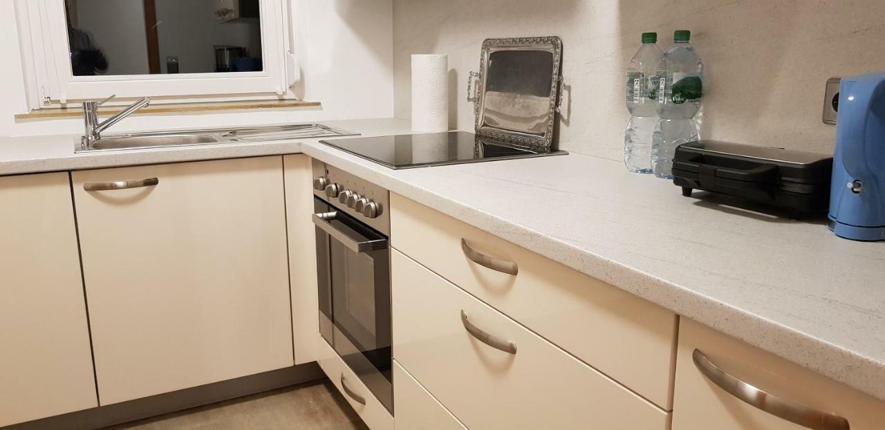 Outletcity Ferienwohnung Apartment 2 Metzingen  Exteriér fotografie