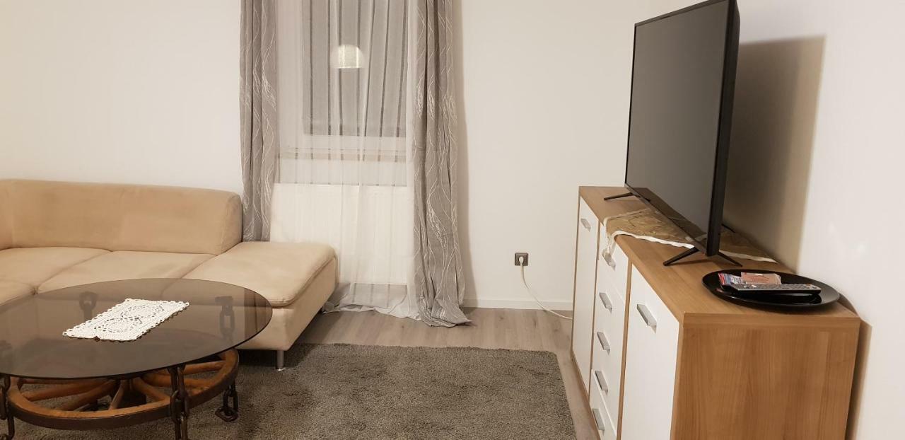 Outletcity Ferienwohnung Apartment 2 Metzingen  Exteriér fotografie